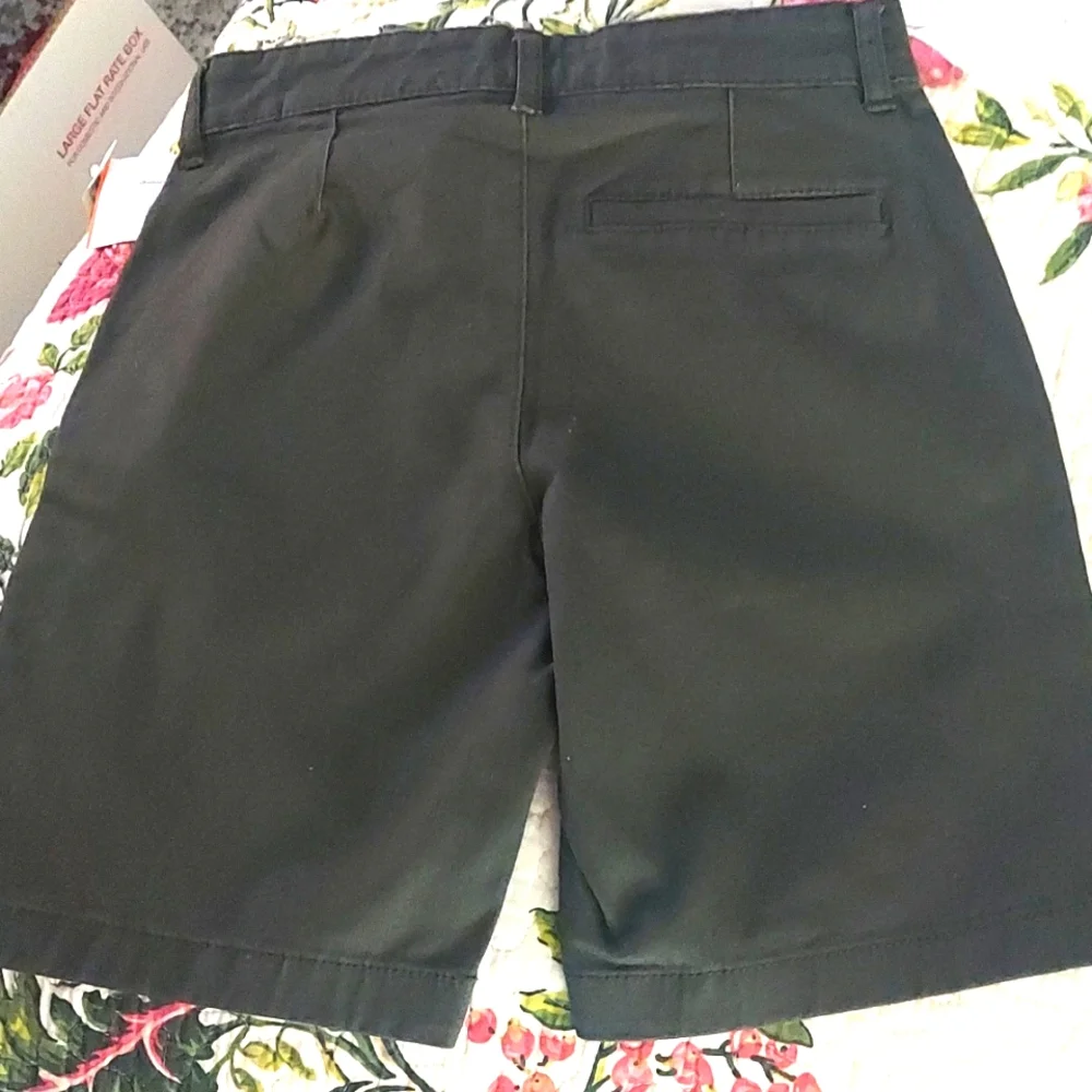 Old Navy Olive Green Boys Built in Flex 